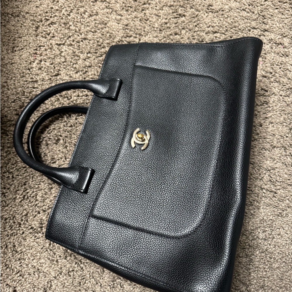 CHANEL Neo Executive Black Caviar Leather Tote (Large) - Picture 10 of 17